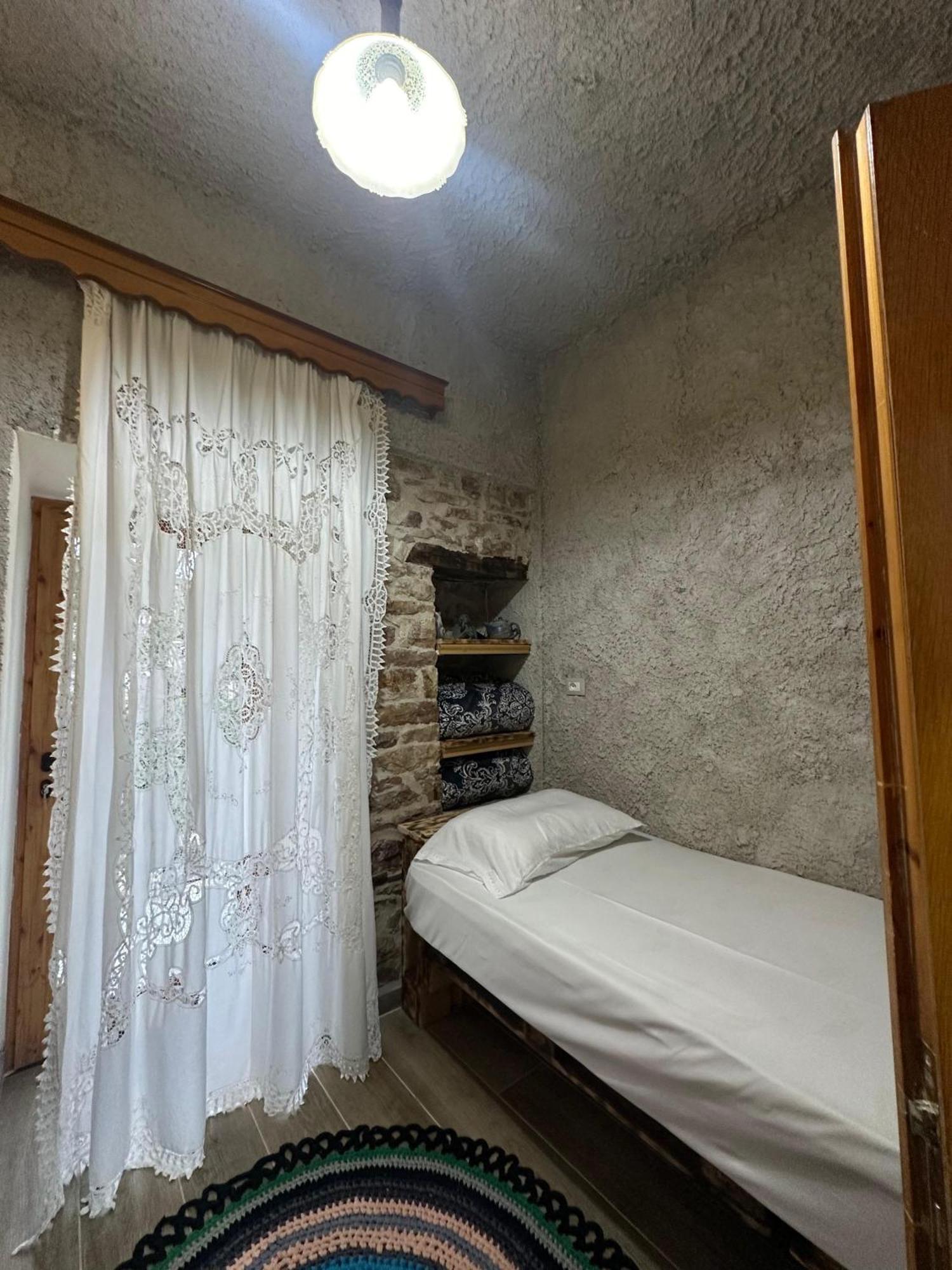 Guest House Lengo Gjirokaster Exterior photo